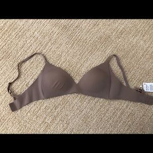 Lululemon Take Shape Bra Size 34C NWT